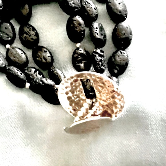 Silpada Vintage.925 Sterling Silver Black Lava Bracelet Gorgeous Closure Detail - Picture 3 of 7